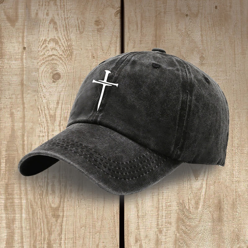 Christianartworkshop Chapeau minimaliste à trois clous en croix : la simplicité rencontre le salut - image 1