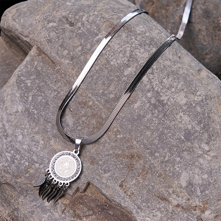 Christianartworkshop Collier pendentif icône de sainte : Bijou artistique orné de zircons - image 3