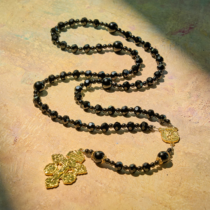 Christianartworkshop Crucifix de Saint Michel et du Pardon en perles noires facettées, chapelet fait main - image 6