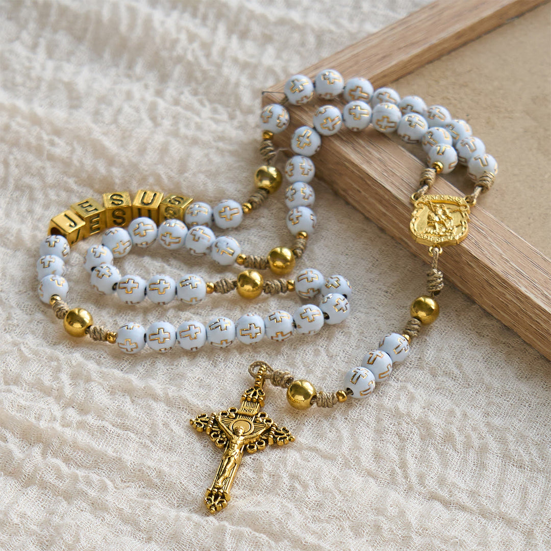 Christianartworkshop Chapelet de prière en ivoire doré avec croix, orné de la croix de saint Michel et d'une lettre personnalisée « Jésus ». - image 5