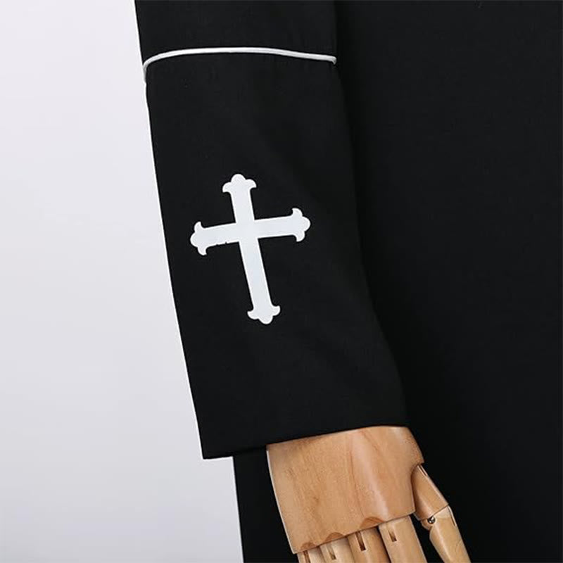 Christianartworkshop Robe de clergé noire de style médiéval, couleurs assorties et détails de croix - image 5