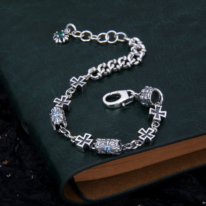 Bracelet croix classique en argent sterling 925 avec perles florales gothiques de Christianartworkshop - image 1