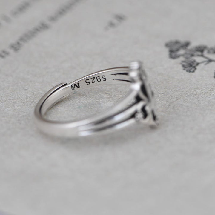 Bague croix ornée de volutes florales en argent sterling style cathédrale, atelier Christianartworkshop - image 4