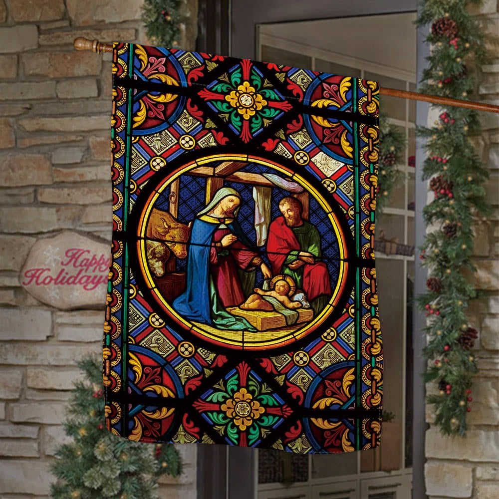 Christianartworkshop Drapeau de jardin orné et teinté représentant la Sainte Famille et les couleurs divines, sur le thème de la Nativité. - 90×150cm (3×5 pi) - image 0