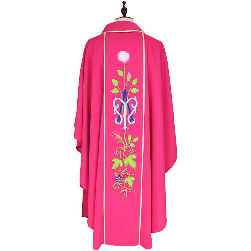 Christianartworkshop Chasuble rose ornée de motifs de roses, de raisins et de blé - image 1