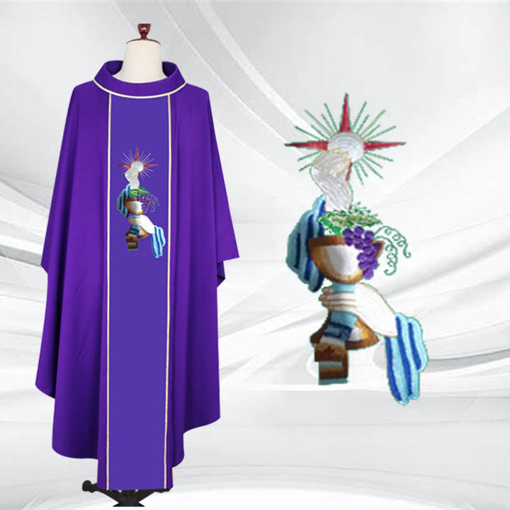 Christianartworkshop Chasuble à quatre couleurs ornée de motifs de calice, de raisin et de mains - Violet - Taille unique convenant à la plupart des morphologies - image 4