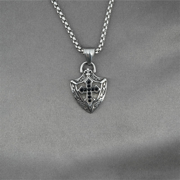 Christianartworkshop Collier crucifix orné en forme de bouclier avec incrustations de zircons noirs - image 3