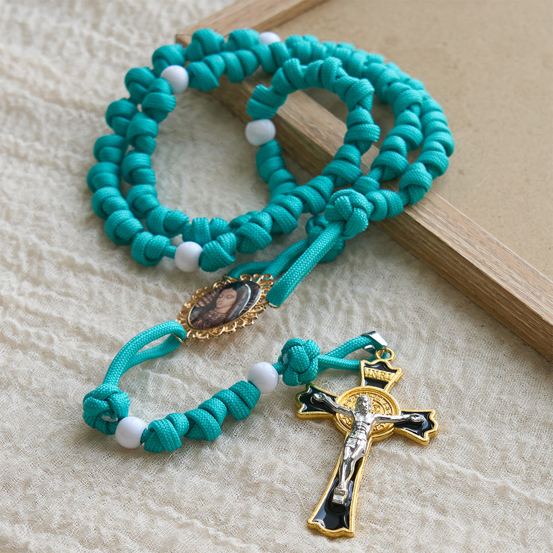 Christianartworkshop Chapelet turquoise vif à nœuds avec camée de Guadalupe : Prise en main ferme, concentration divine - image 2