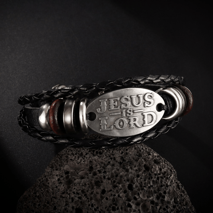 Bracelet en cuir tressé noir Christianartworkshop avec inscription « JÉSUS EST SEIGNEUR » - Tour de poignet : 8,66''/22 cm - image 0