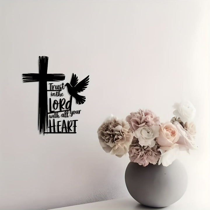 Christianartworkshop Croix et colombe en métal noir, décoration murale avec citation biblique « Confiance en Dieu ». - image 3