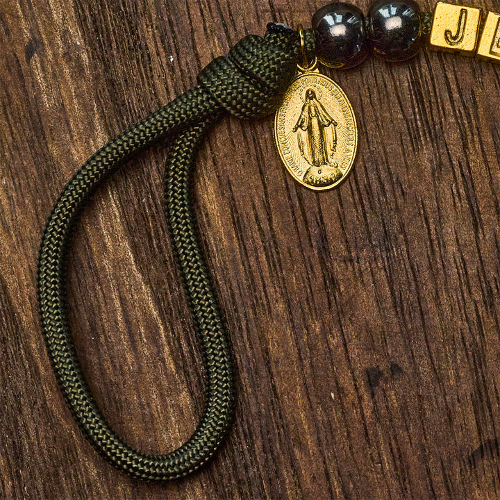 Christianartworkshop Chapelet de poche compact en perles d'hématite avec crucifix et lettre personnalisée « Jésus ». - image 9