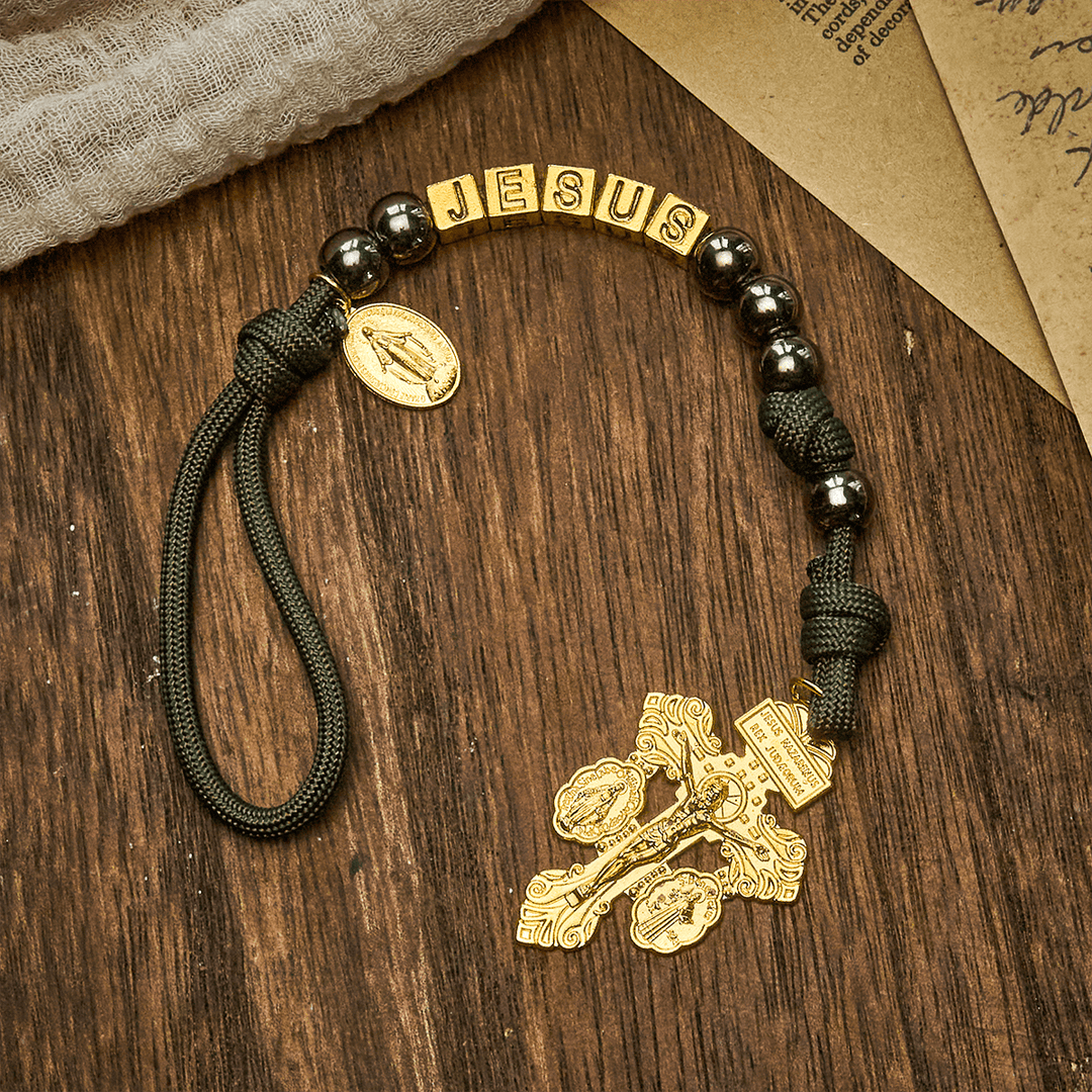 Christianartworkshop Chapelet de poche compact en perles d'hématite avec crucifix et lettre personnalisée « Jésus ». - image 5