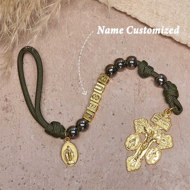 Christianartworkshop Chapelet de poche compact en perles d'hématite avec crucifix et lettre personnalisée « Jésus ». - Nom personnalisé(en majuscules) - image 4