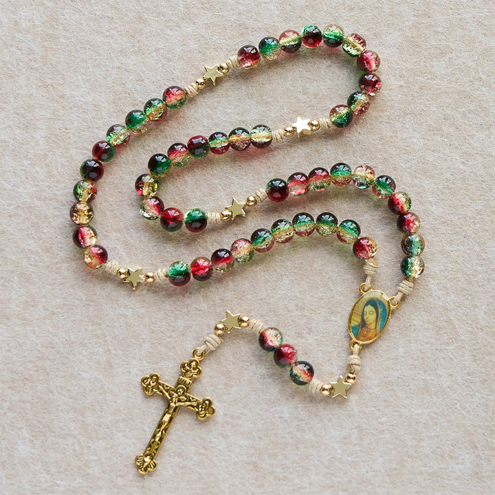 Christianartworkshop Cadeau de Noël : Chapelet de Noël en perles de verre : Médaille Notre-Dame de Guadalupe et crucifix doré - image 4