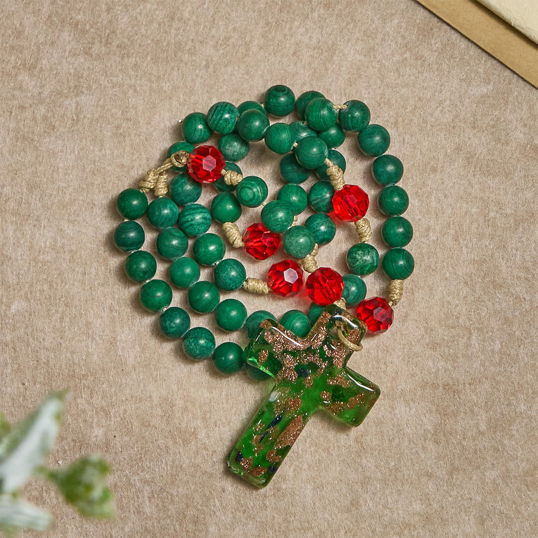 Christianartworkshop Cadeau de Noël : Chapelet en pierre à motifs verts pour la prière dévotionnelle : Croix en verre vert et doré - image 10