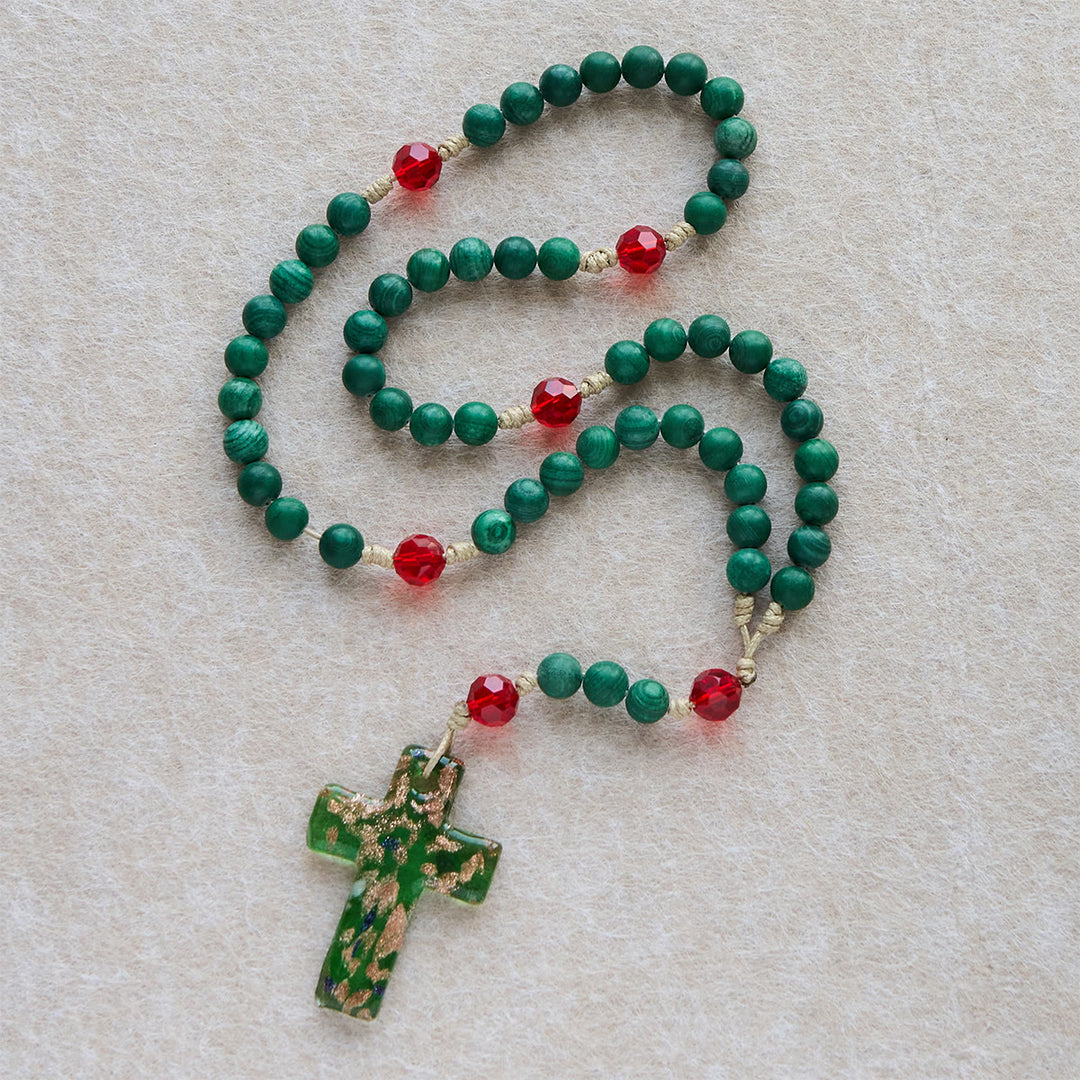 Christianartworkshop Chapelet en pierre à motifs verts pour la prière dévote : Croix en verre vert et doré - image 5