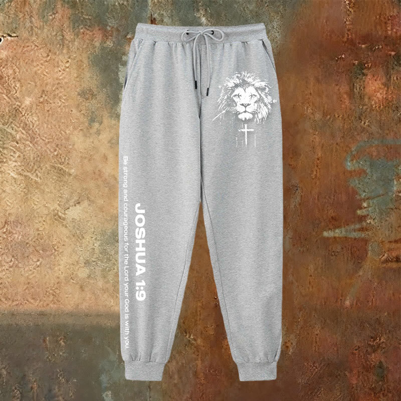 Pantalon de survêtement Lion de Juda de Christianartworkshop : verset de Josué 1:9 au fusain - image 14