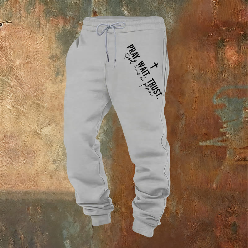 Pantalon de survêtement Christianartworkshop « Prier, Attendre, Faire confiance » : Mantra de foi sur la hanche - Gris clair - 2XL - image 8