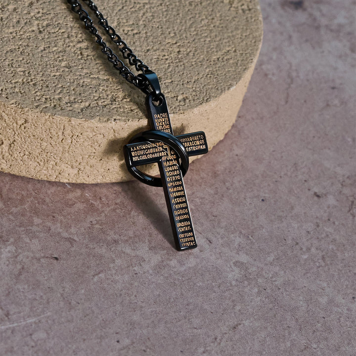 Christianartworkshop Collier pendentif croix à anneaux entrelacés avec le Notre Père : un style audacieux et une signification sacrée - image 9