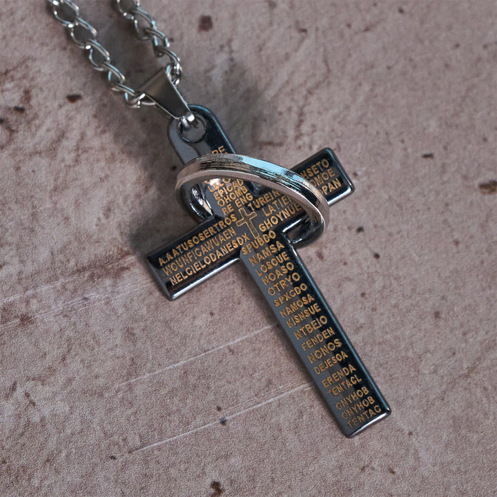 Christianartworkshop Collier pendentif croix à anneaux entrelacés avec le Notre Père : un style audacieux et une signification sacrée - image 1