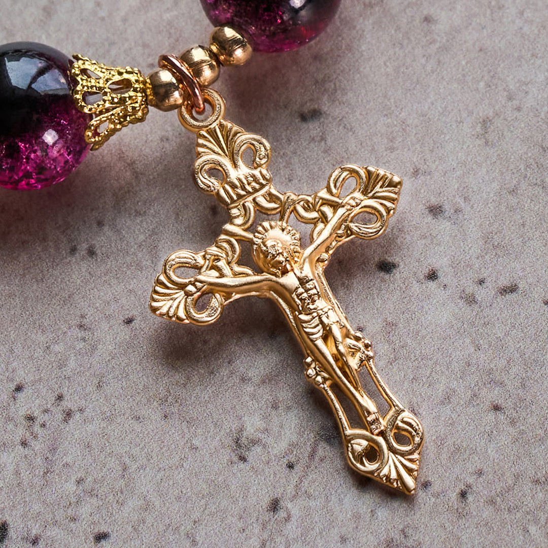 Christianartworkshop Bracelet en perles de verre rose et noir avec croix dorée, symbole de grâce et de force - image 5