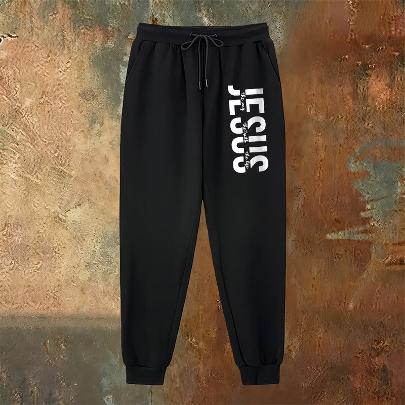 Pantalon de survêtement superposé à l'effigie de Jésus, créé par Christianartworkshop : un vêtement du quotidien porteur de spiritualité. - image 6
