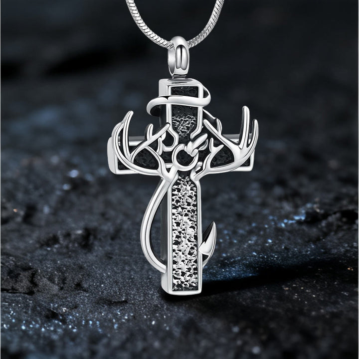 Collier pendentif croix chasse et pêche de Christianartworkshop : Foi et dévotion spirituelle en plein air - Argent et noir - image 0