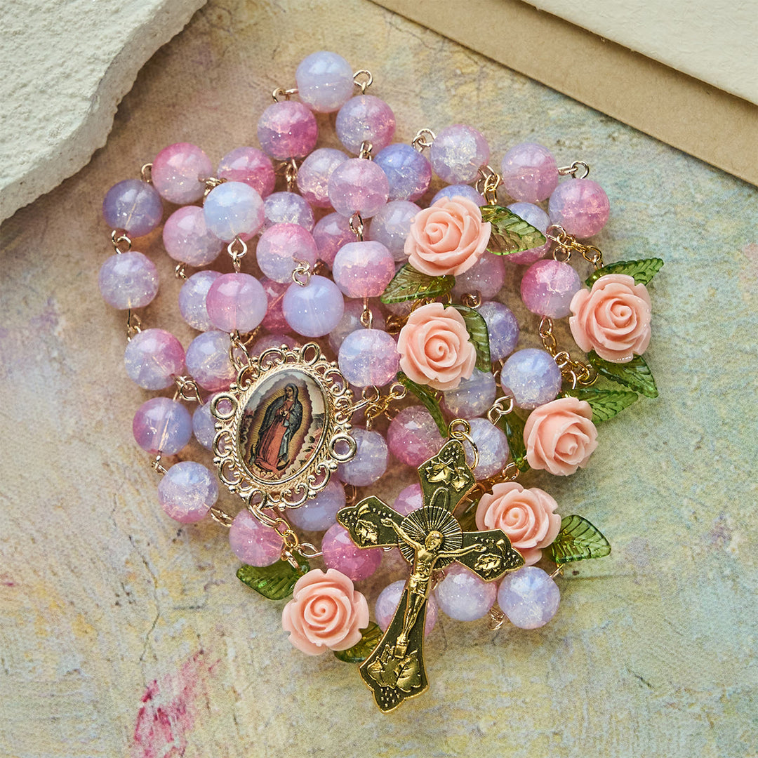 Christianartworkshop Vierge Marie avec un chapelet orné de roses : Foi intemporelle et symbole floral de la foi - image 5