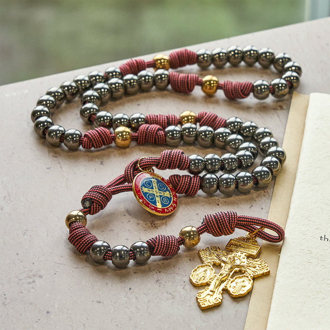 Christianartworkshop Chapelet à perles couleur bronze avec croix du pardon et ornements de saint Benoît - image 6