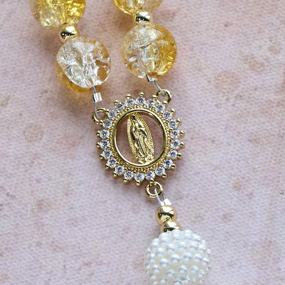 Christianartworkshop Chapelet en verre avec Notre-Dame de Guadalupe : Souvenir fidèle et beauté intemporelle - image 7