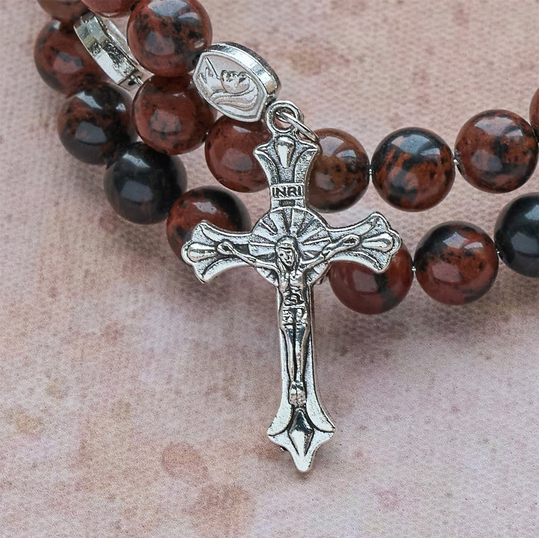 Christianartworkshop Bracelet chapelet en acajou naturel et obsidienne, fil mémoire, avec Jésus - image 8