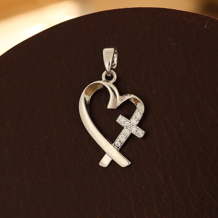 Christianartworkshop Série de croix en cuivre aux motifs variés : des options de style diversifiées pour porter un symbole de foi - Cœur - Argent - image 2