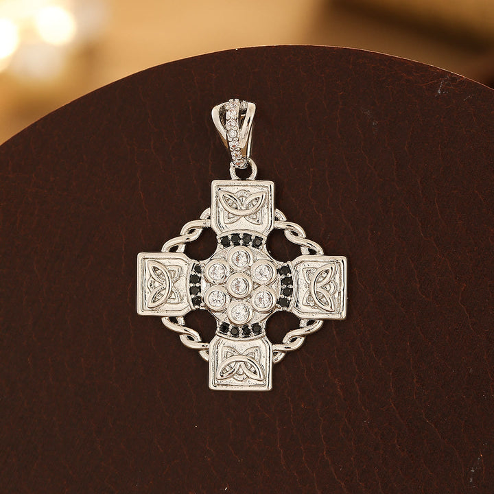 Christianartworkshop Série de croix en cuivre aux motifs variés : des options de style diversifiées pour porter un symbole de foi - Nœud croisé - Argent - image 6