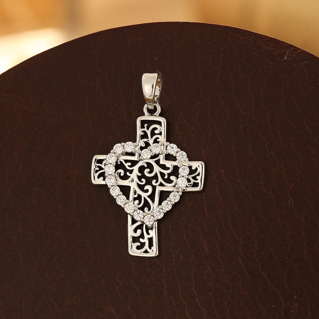 Christianartworkshop Série de croix en cuivre aux motifs variés : des options de style diversifiées pour porter un symbole de foi - Croix du cœur - Argent - image 8