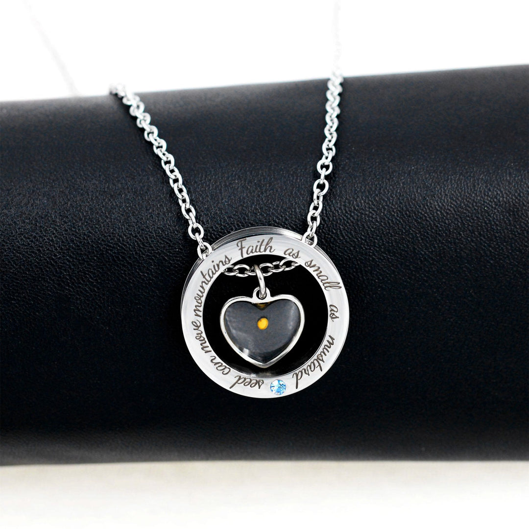 Collier « Foi comme graine de moutarde » de Christianartworkshop : Breloques variées et symbole sacré à porter au quotidien - image 4