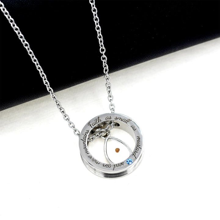 Collier « Foi comme graine de moutarde » de Christianartworkshop : Breloques variées et symbole sacré à porter au quotidien - image 8