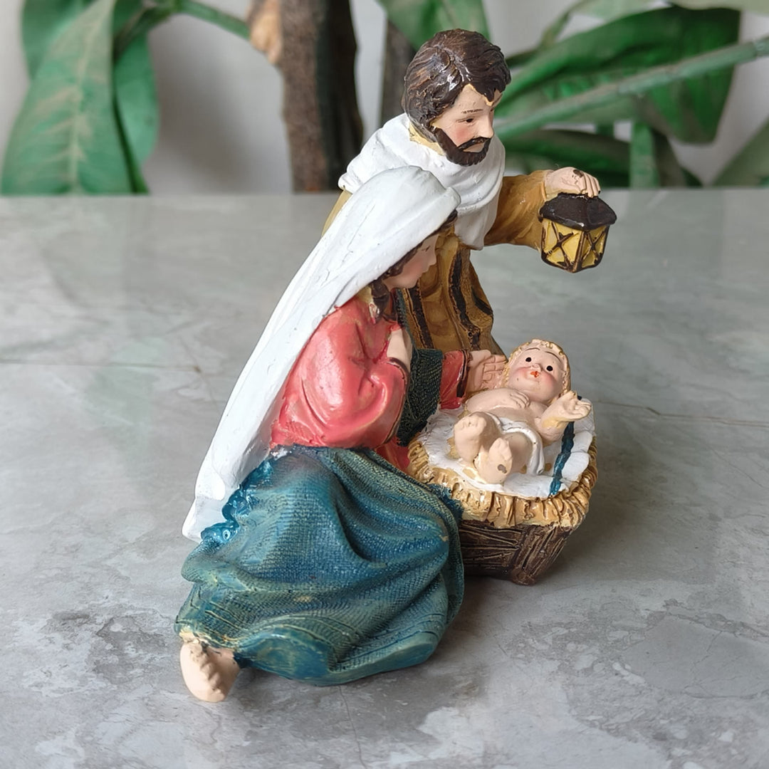 Christianartworkshop Douce crèche décorative : scène de la Nativité et ambiance chaleureuse des fêtes - image 2