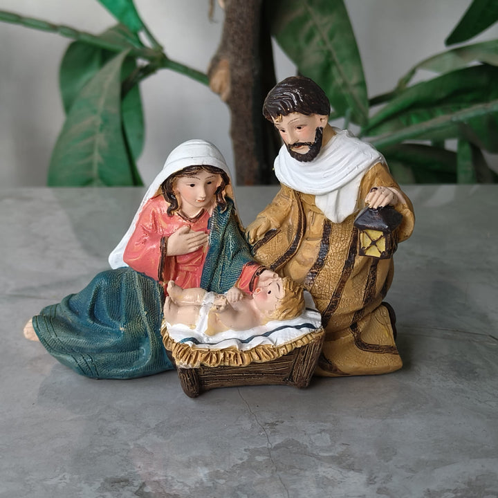Christianartworkshop Douce crèche décorative : scène de la Nativité et ambiance chaleureuse des fêtes - Sainte Famille - image 0