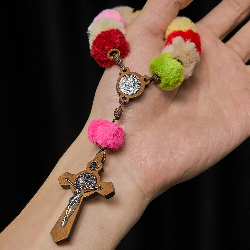 Christianartworkshop Chapelet de poche coloré à pompons duveteux : un cadeau de foi doux et touchant - image 1