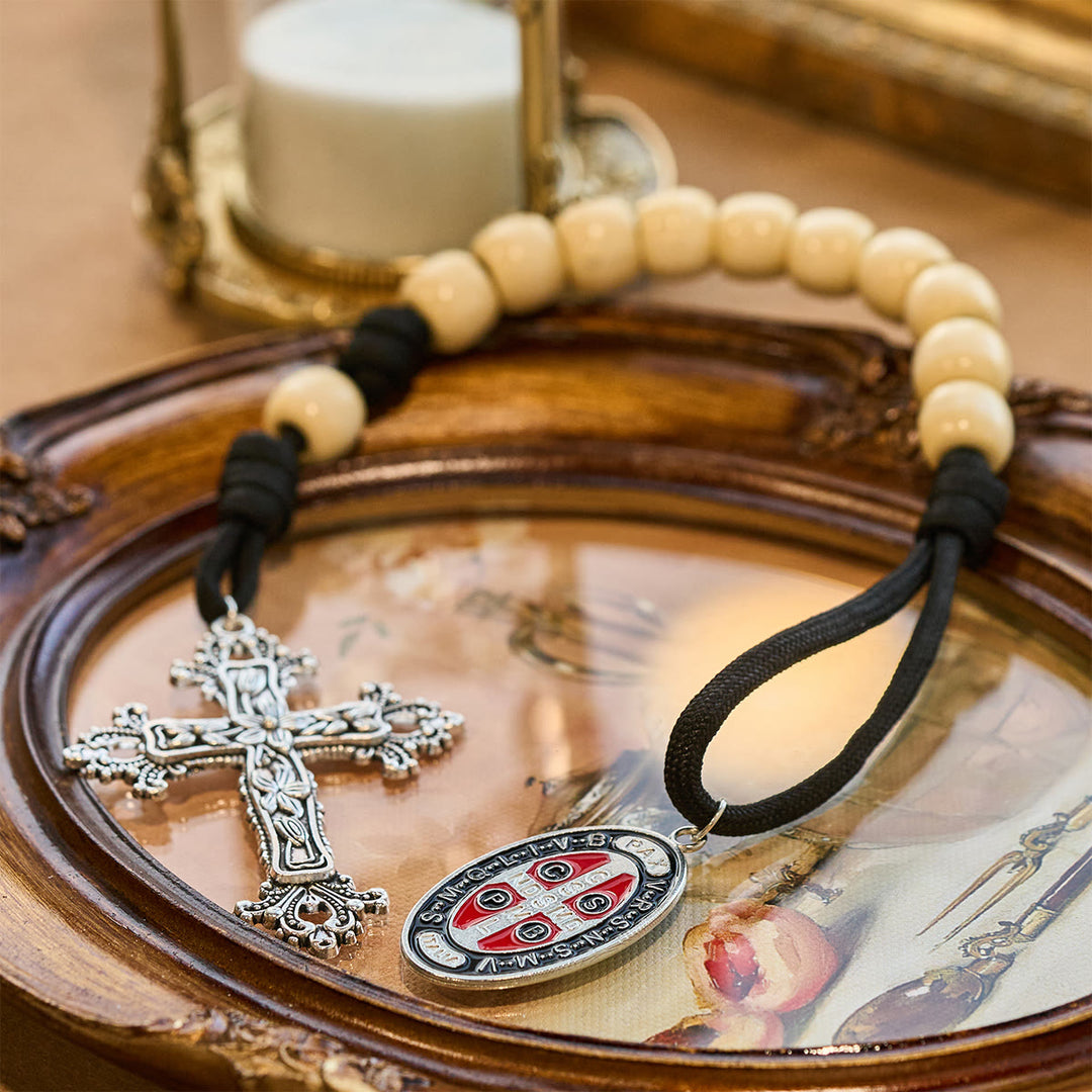 Christianartworkshop Chapelet de poche en perles de bois sous la protection de saint Benoît - Bois - image 0