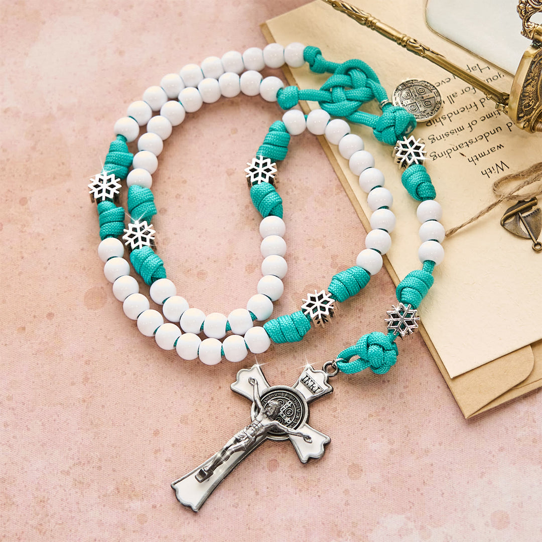 Christianartworkshop Chapelet en paracorde blanc hivernal avec perles, flocons de neige et crucifix du Christ sacré - image 4