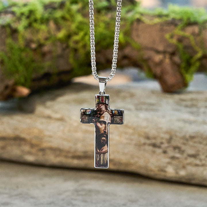 Christianartworkshop Collier croix à vitrail : une foi artistique près du cœur - Jésus 2 - image 3