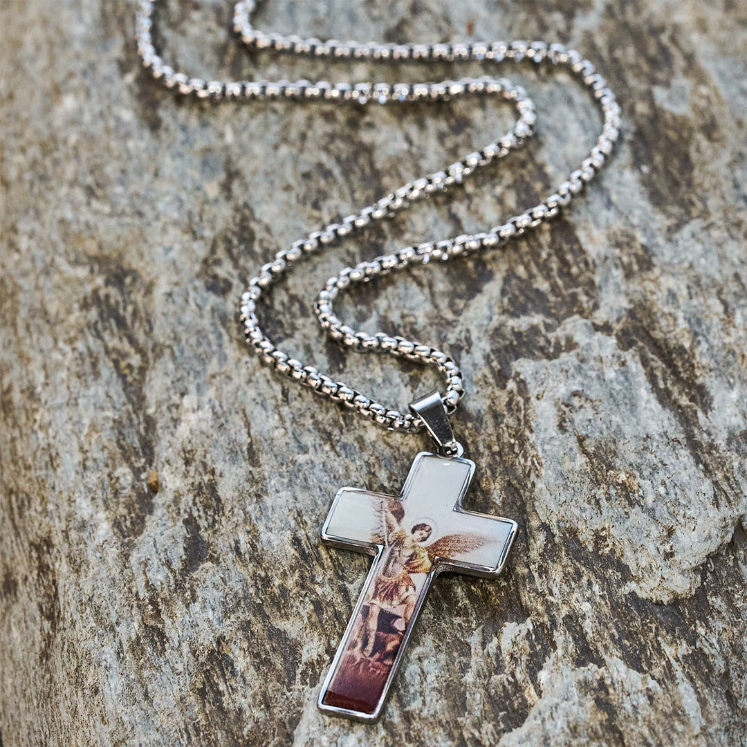 Christianartworkshop Collier croix à vitrail : une foi artistique près du cœur - image 2