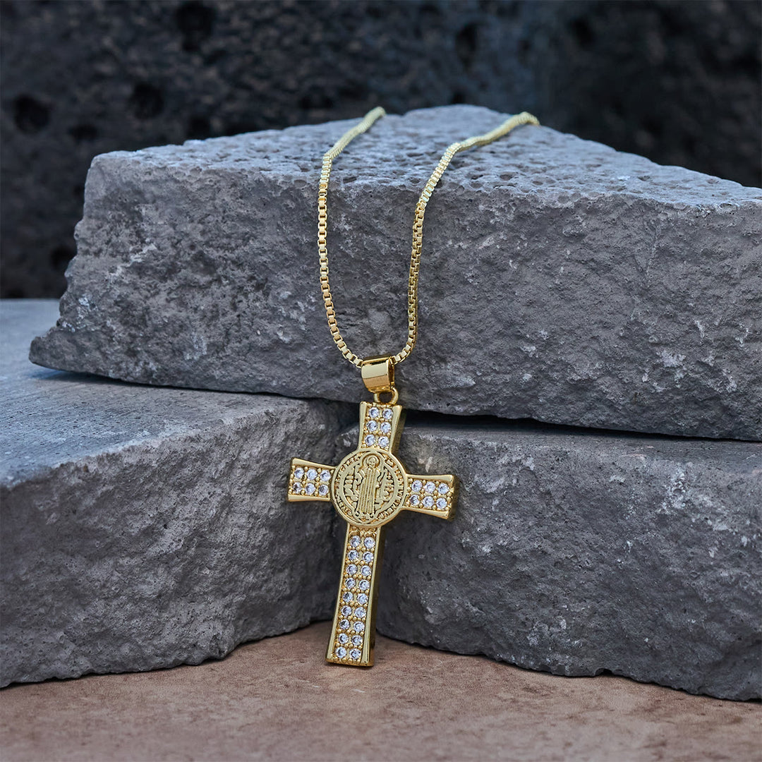 Christianartworkshop Collier Croix de la série Emblème de Saint Benoît : Un rappel de foi et de grâce à porter au quotidien - image 5