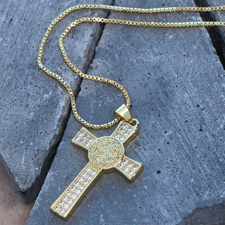 Christianartworkshop Collier Croix de la série Emblème de Saint Benoît : Un rappel de foi et de grâce à porter au quotidien - Emblème de saint Benoît - image 0