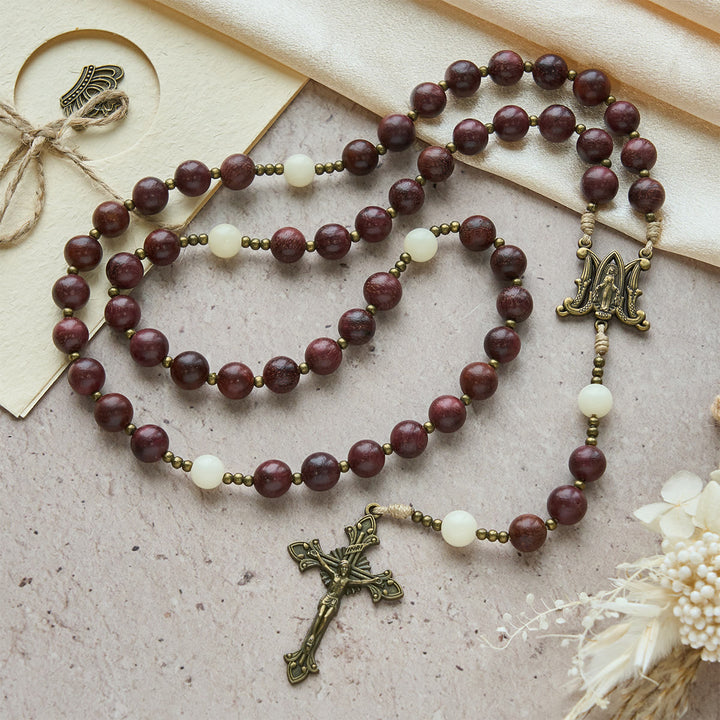 Christianartworkshop Chapelet de foi en bois de périlla naturel avec crucifix en laiton vieilli : Tissez votre foi dans la chaleur naturelle - image 2