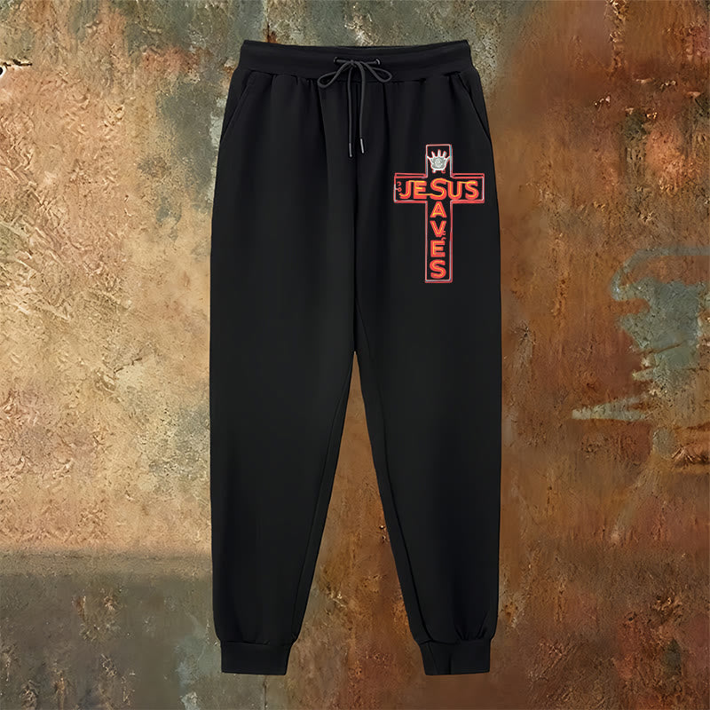 Atelier d'art chrétien - Croix et pantalon de survêtement « Jésus sauve » : un vêtement du quotidien lié à sa promesse - image 22