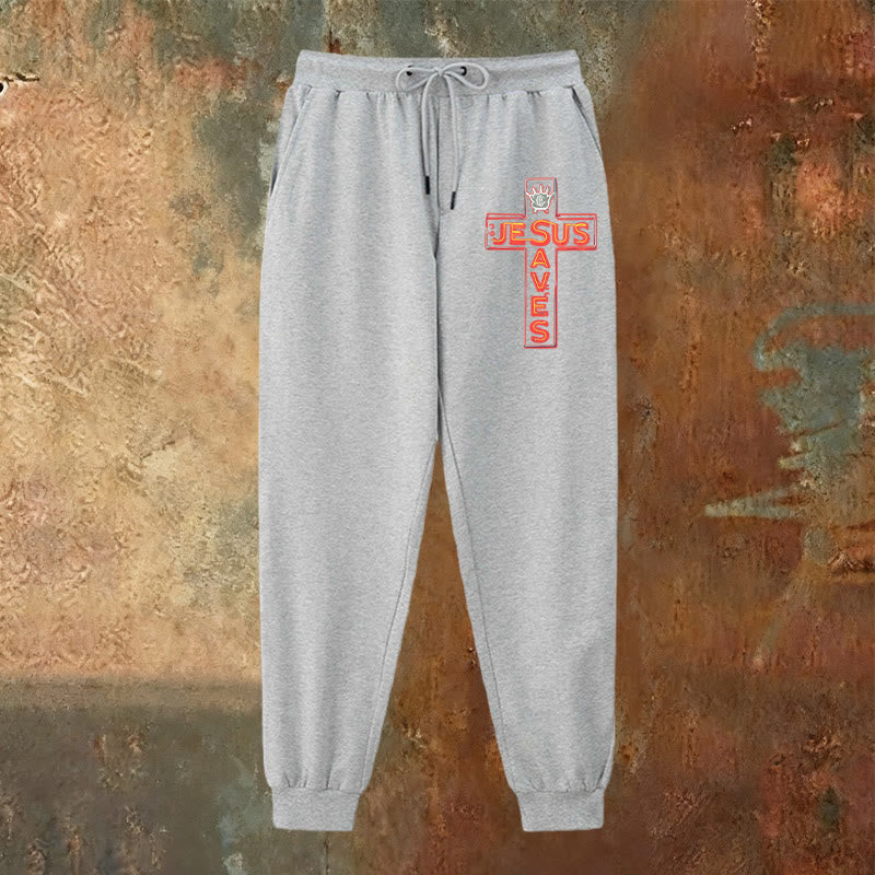 Atelier d'art chrétien - Croix et pantalon de survêtement « Jésus sauve » : un vêtement du quotidien lié à sa promesse - image 10