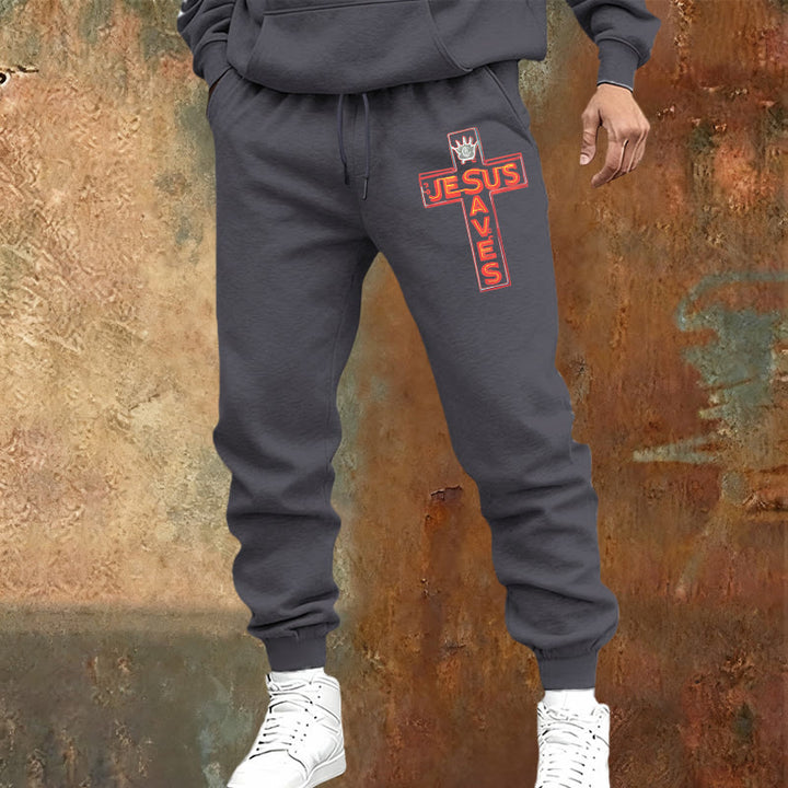 Atelier d'art chrétien - Croix et pantalon de survêtement « Jésus sauve » : un vêtement du quotidien lié à sa promesse - image 17
