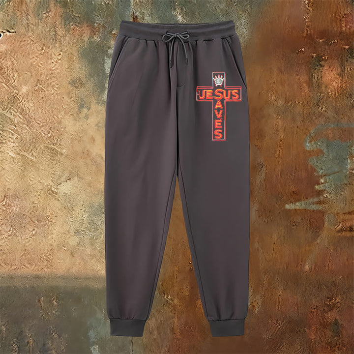 Atelier d'art chrétien - Croix et pantalon de survêtement « Jésus sauve » : un vêtement du quotidien lié à sa promesse - image 6